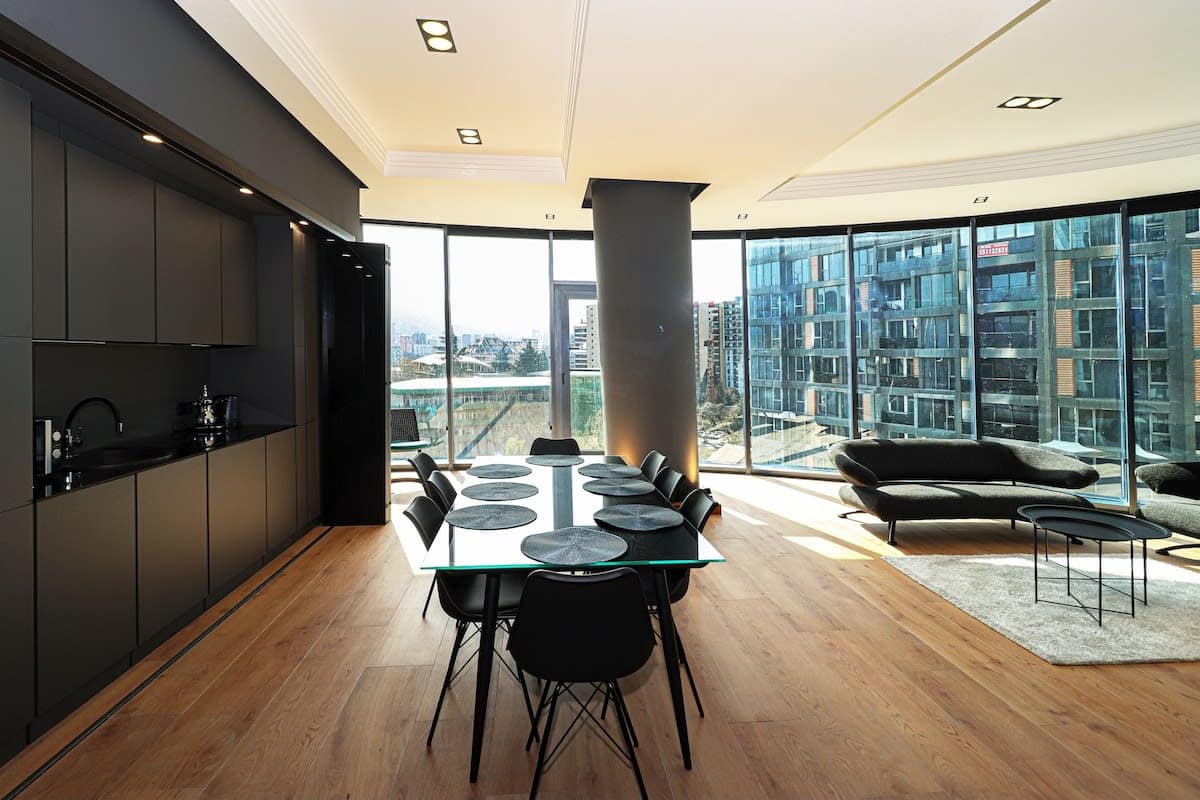 This spacious apartment is equipped with all the essentials you need for a comfortable stay.