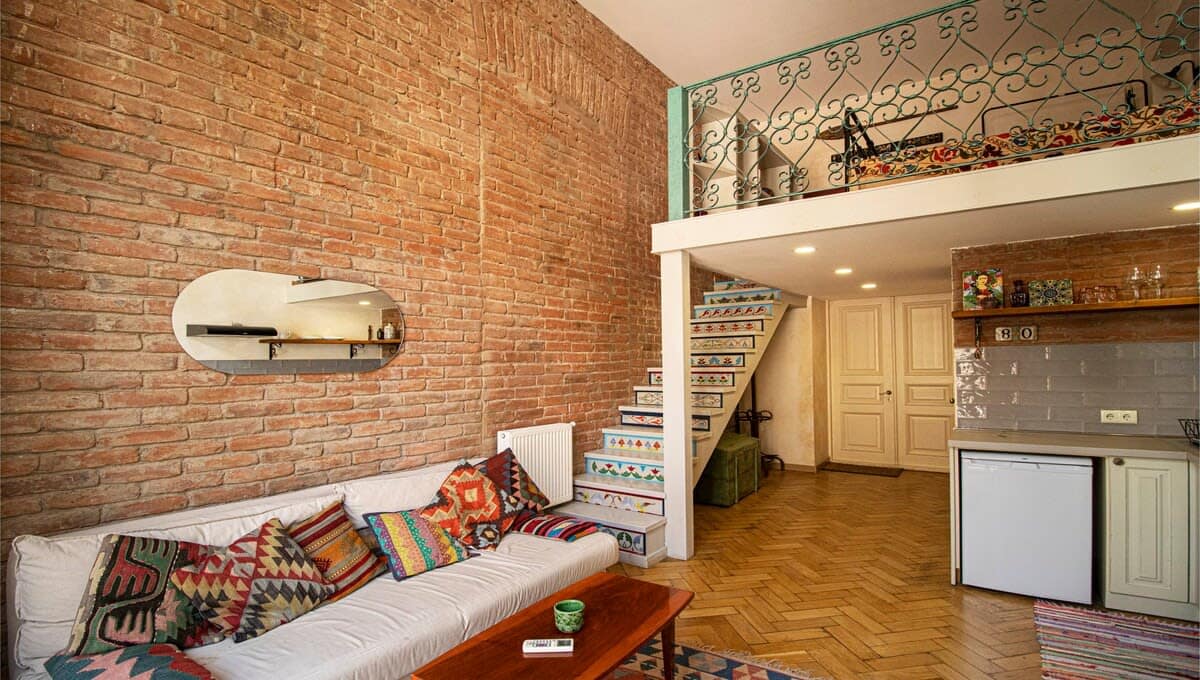 Central Tbilisi Modern 1 Bedroom Apartment in Sololaki