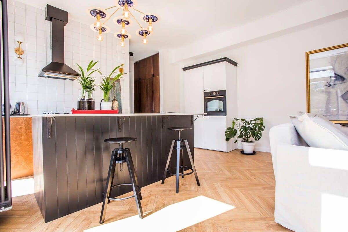 3-Person Apartment with Pool & Gym in Chugureti