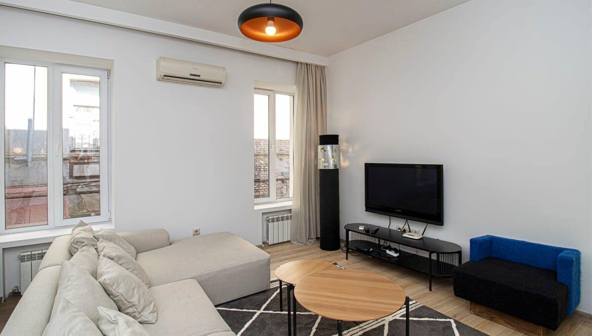 Heart of Tbilisi 2 Bedroom Apartment - Ideal for 5 in Vera
