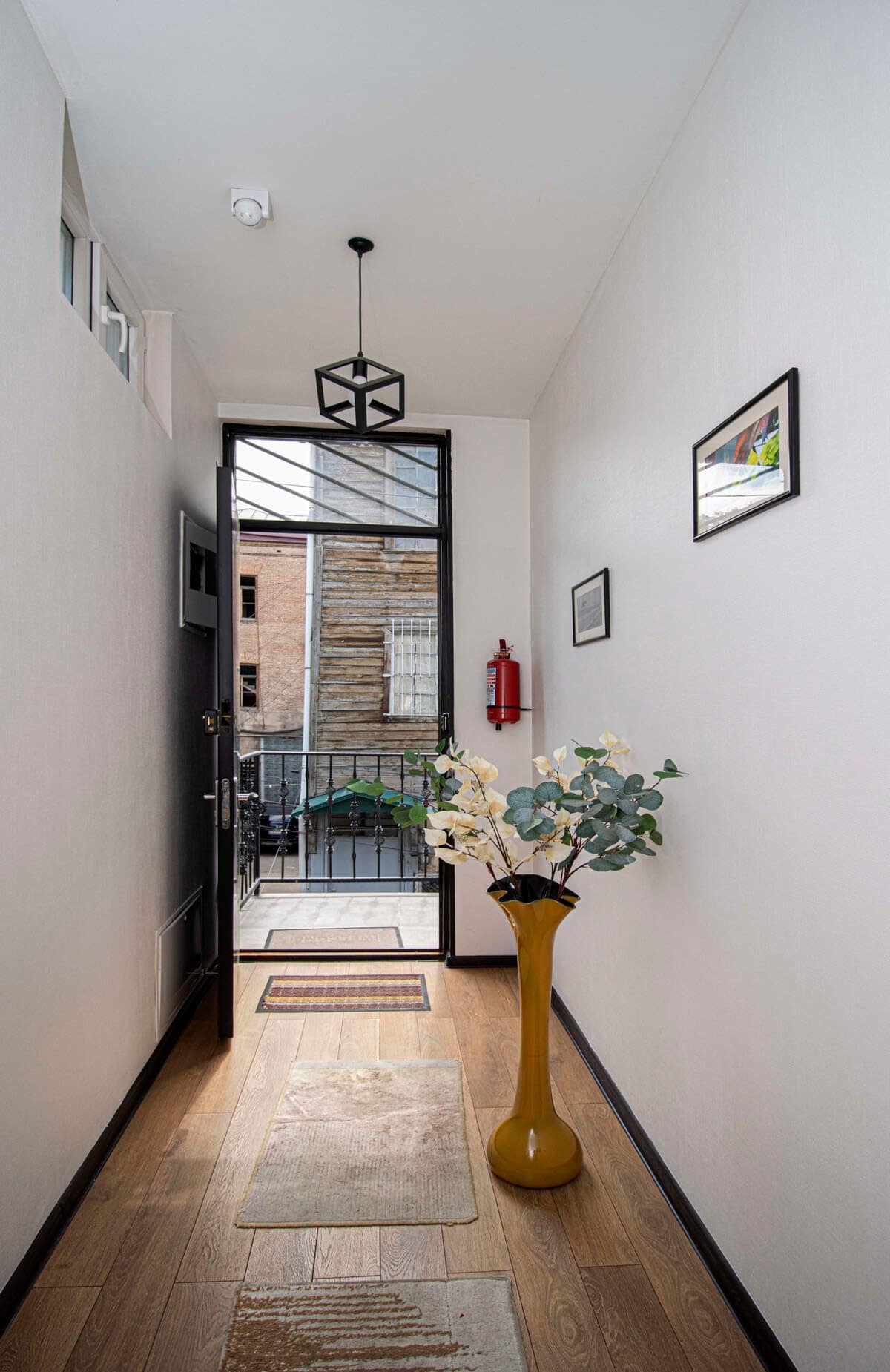 Carefully chosen details add a touch of elegance while keeping the space uncluttered