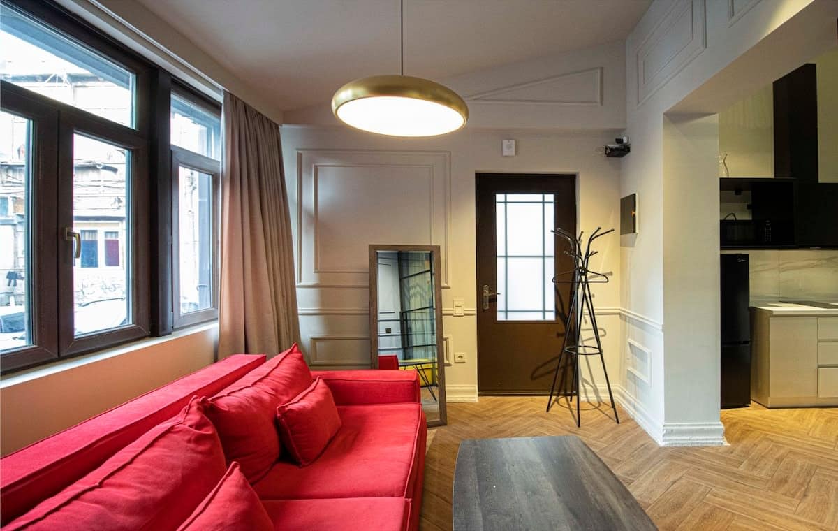 Chic 1 Bedroom Apartment Near Liberty Square in Mtatsminda