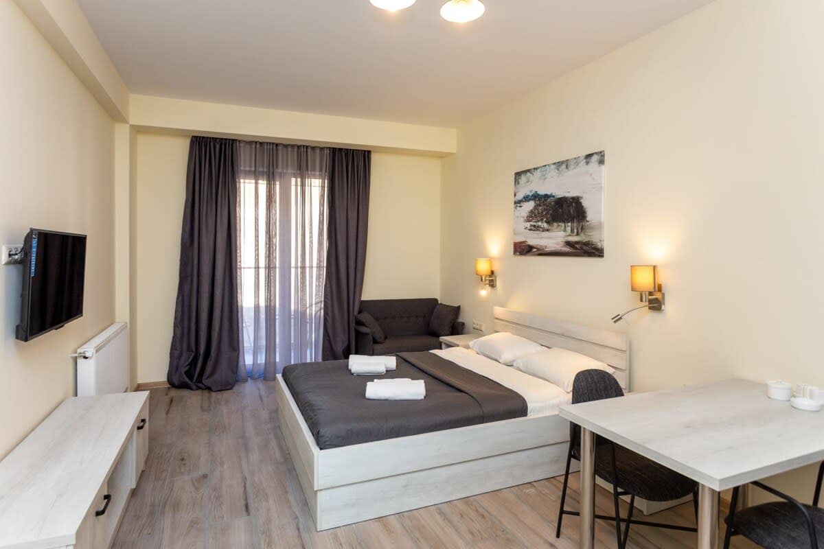 This studio apartment is very cozy and has everything you need for a comfortable stay.