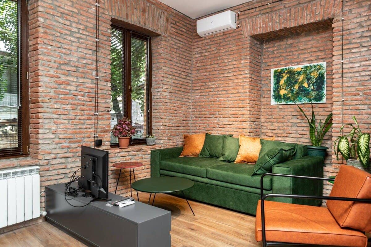Cozy Apartment Near Rustaveli Ave in Mtatsminda