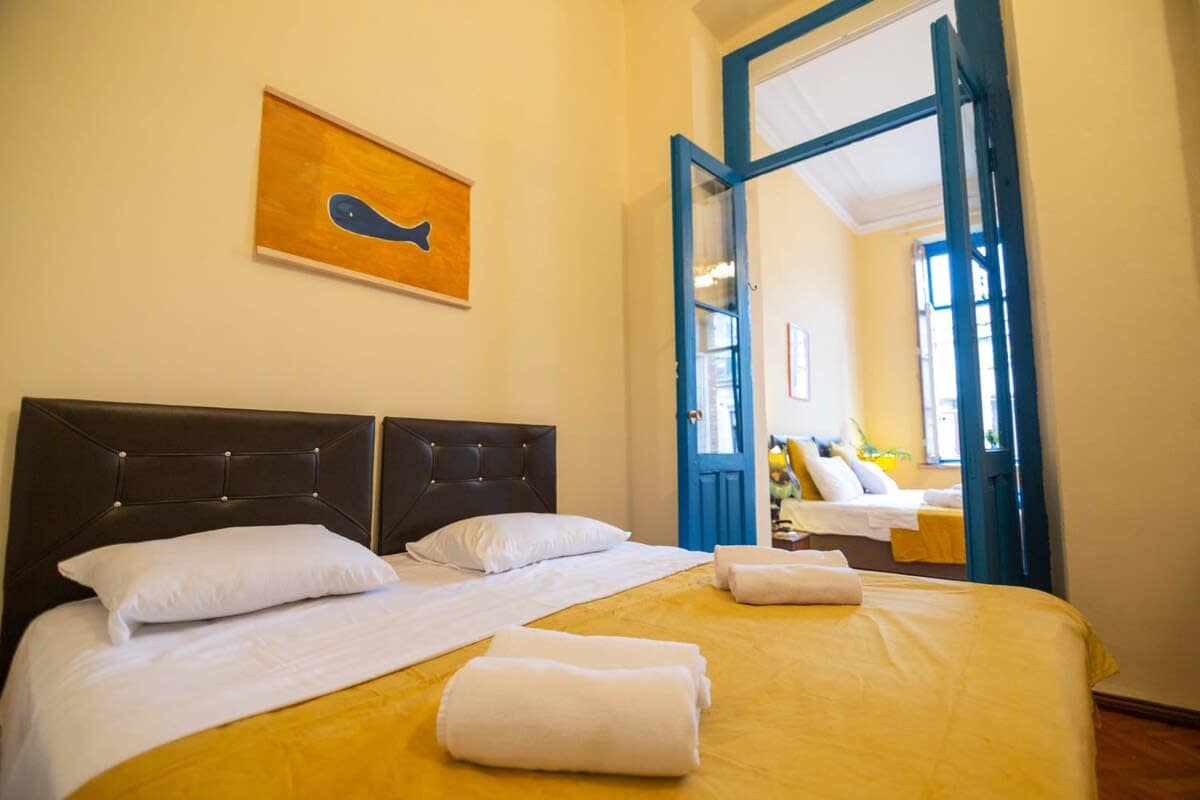 Dressed in high-quality, fresh linens, it offers the perfect blend of comfort and style