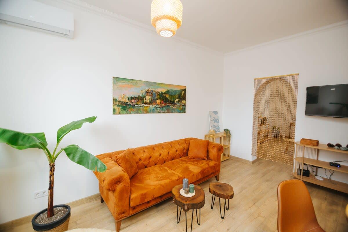 Cozy Batumi 1 Bedroom Apartment with Balcony in Batumi