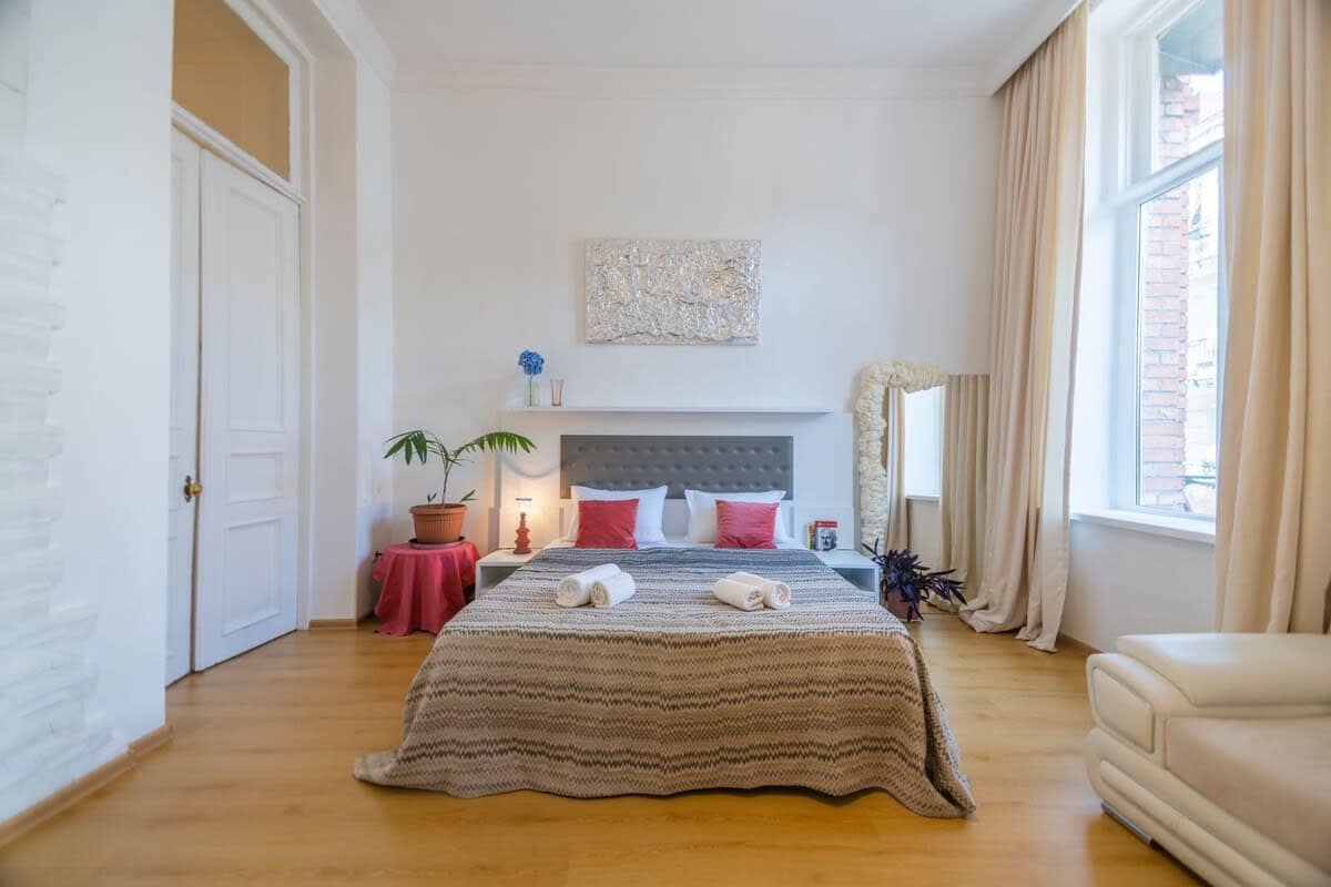 Inviting double bed ensures a restful night’s sleep