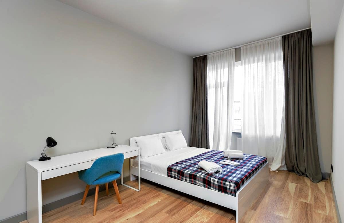 Cozy and Comfortable double bed with neutral colors