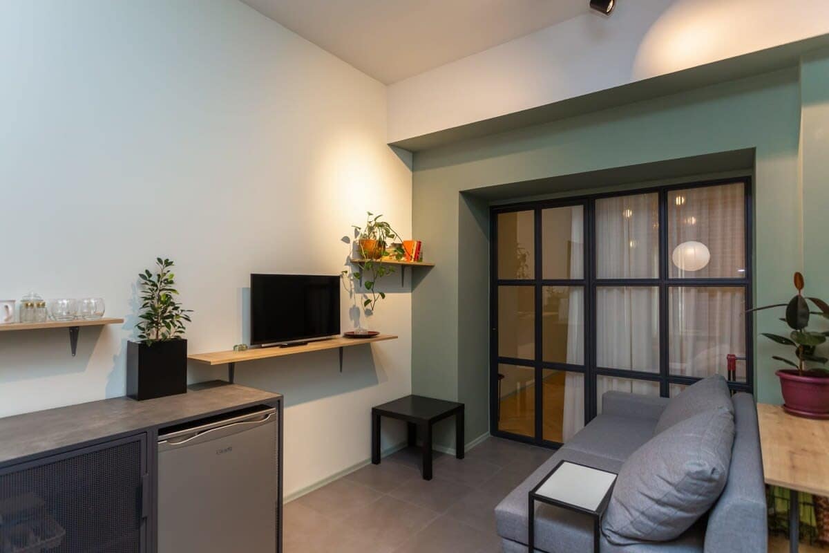 For entertainment, a high-quality TV is available, perfect for cozy movie nights