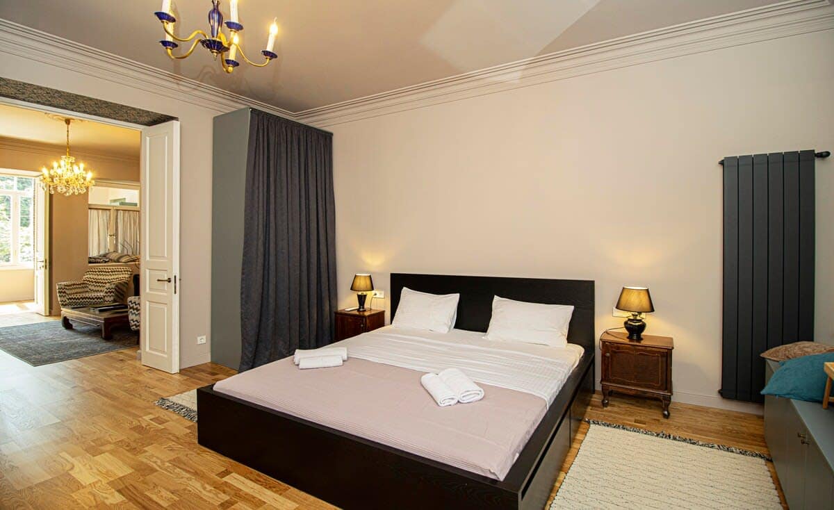 Spacious wardrobe provides plenty of storage for your clothes and belongings