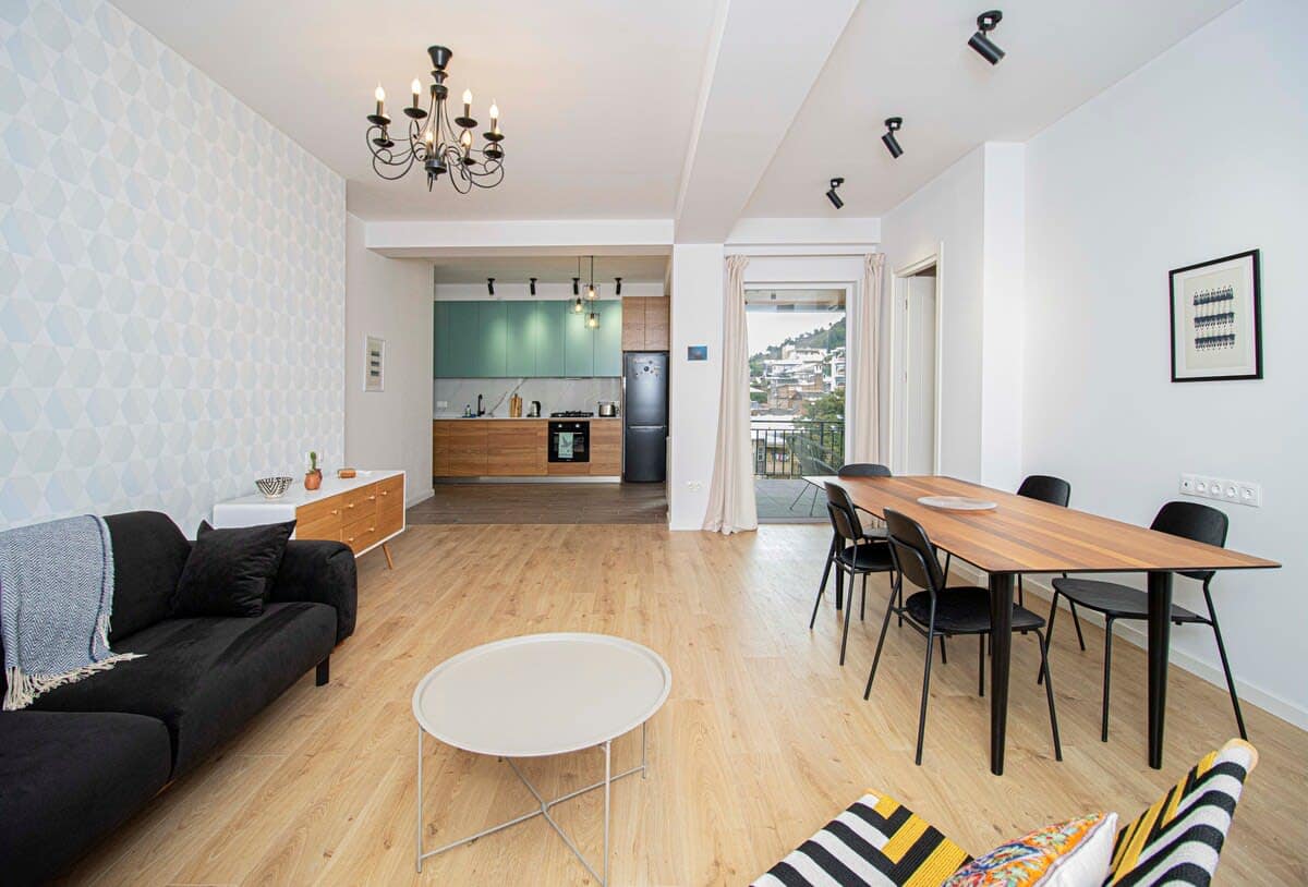 2 Bedroom Colorful Apartment on Vera Near Stamba in Vera