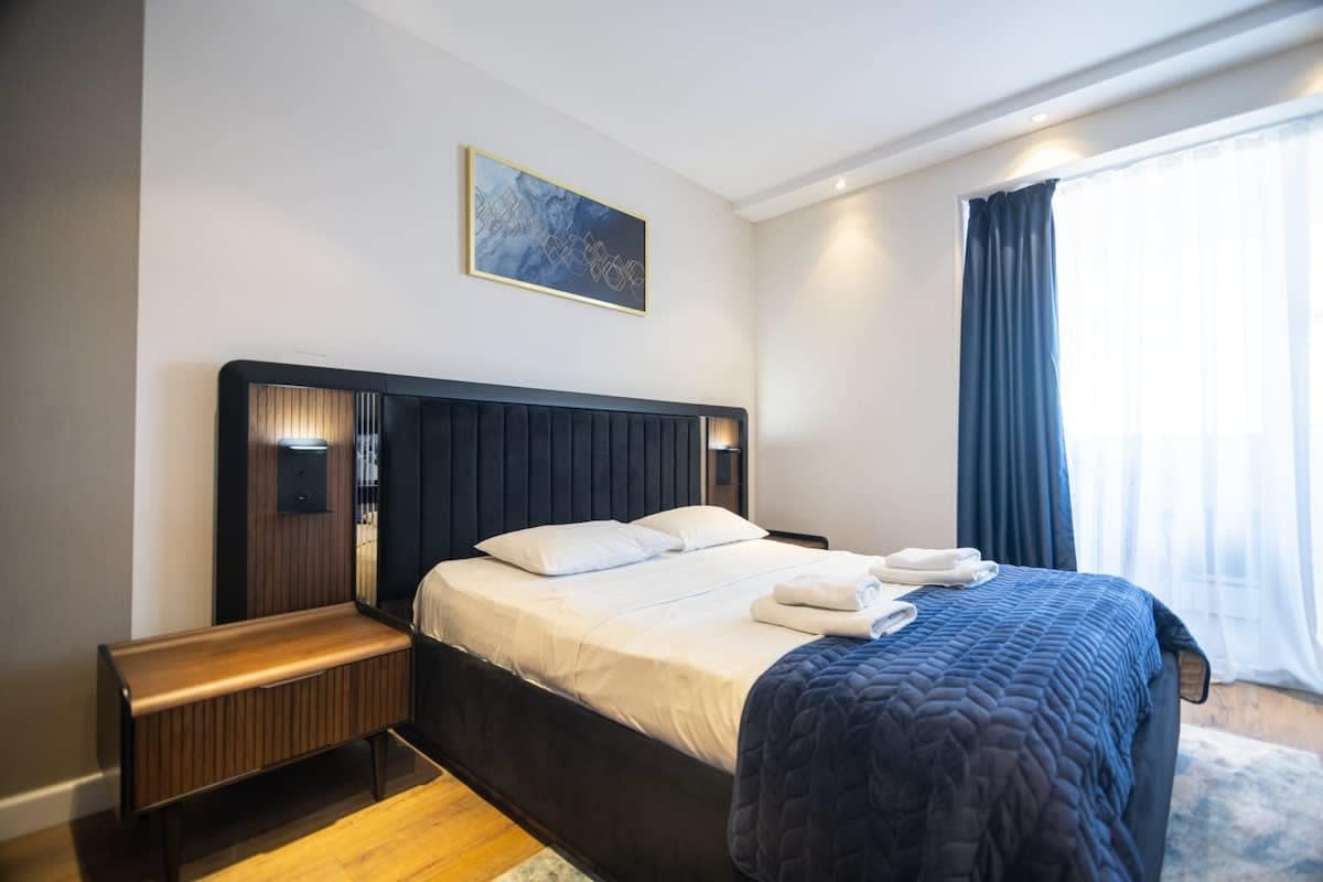 Beachfront Bliss with Balcony Views in Batumi