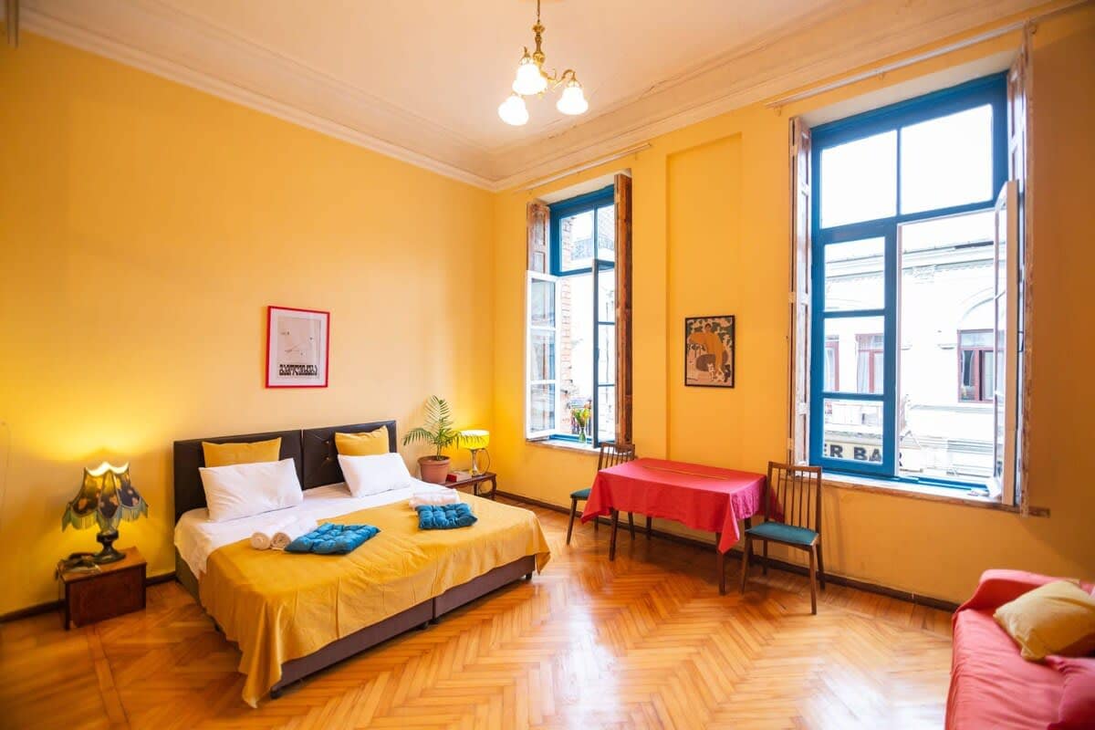 2 Bedroom Apartment in Historic Building in Batumi