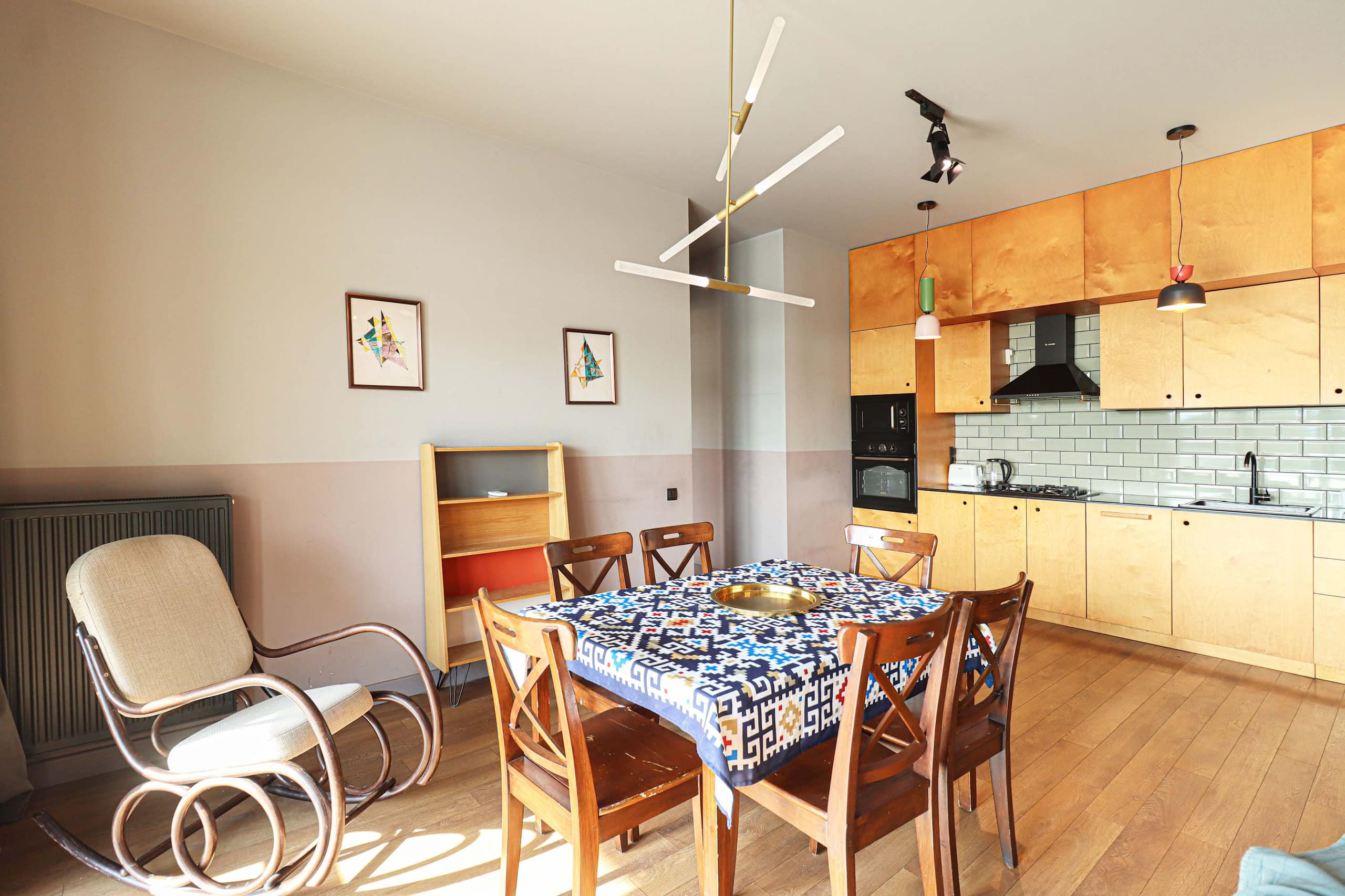 Central 2 Bedroom Apartment Pool & Gym in the building in Chugureti