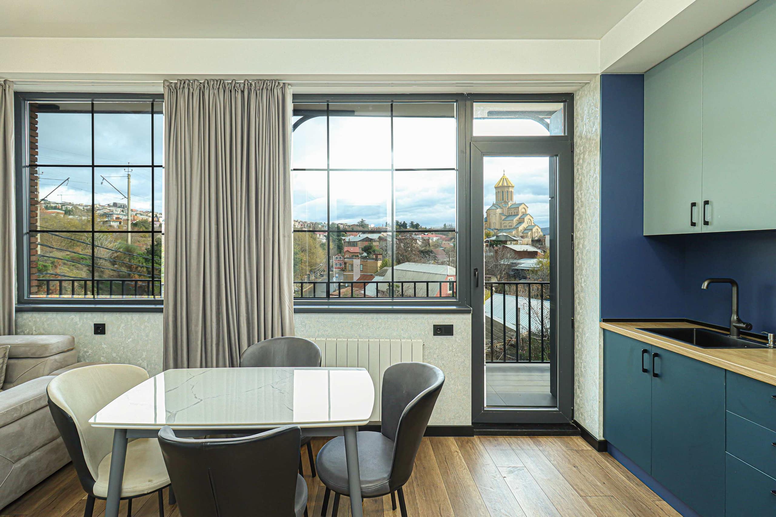 City View Apartment in Tbilisi in Chugureti