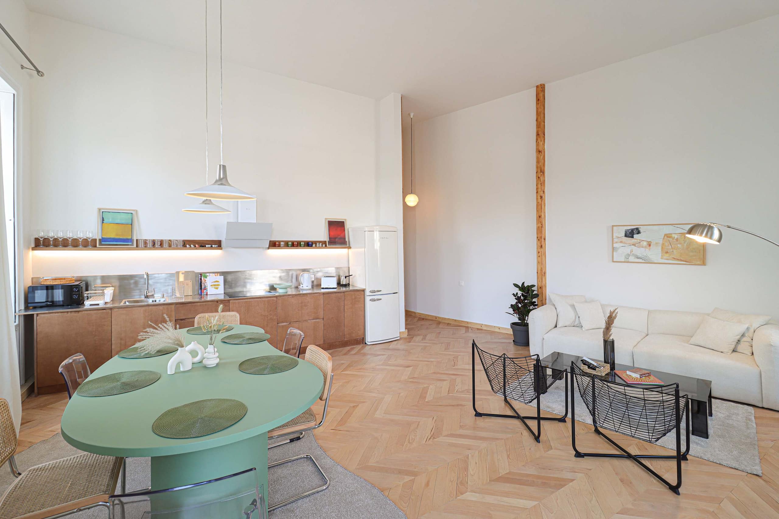 2 Bedroom Central Stylish Apartment in Tbilisi in Chugureti