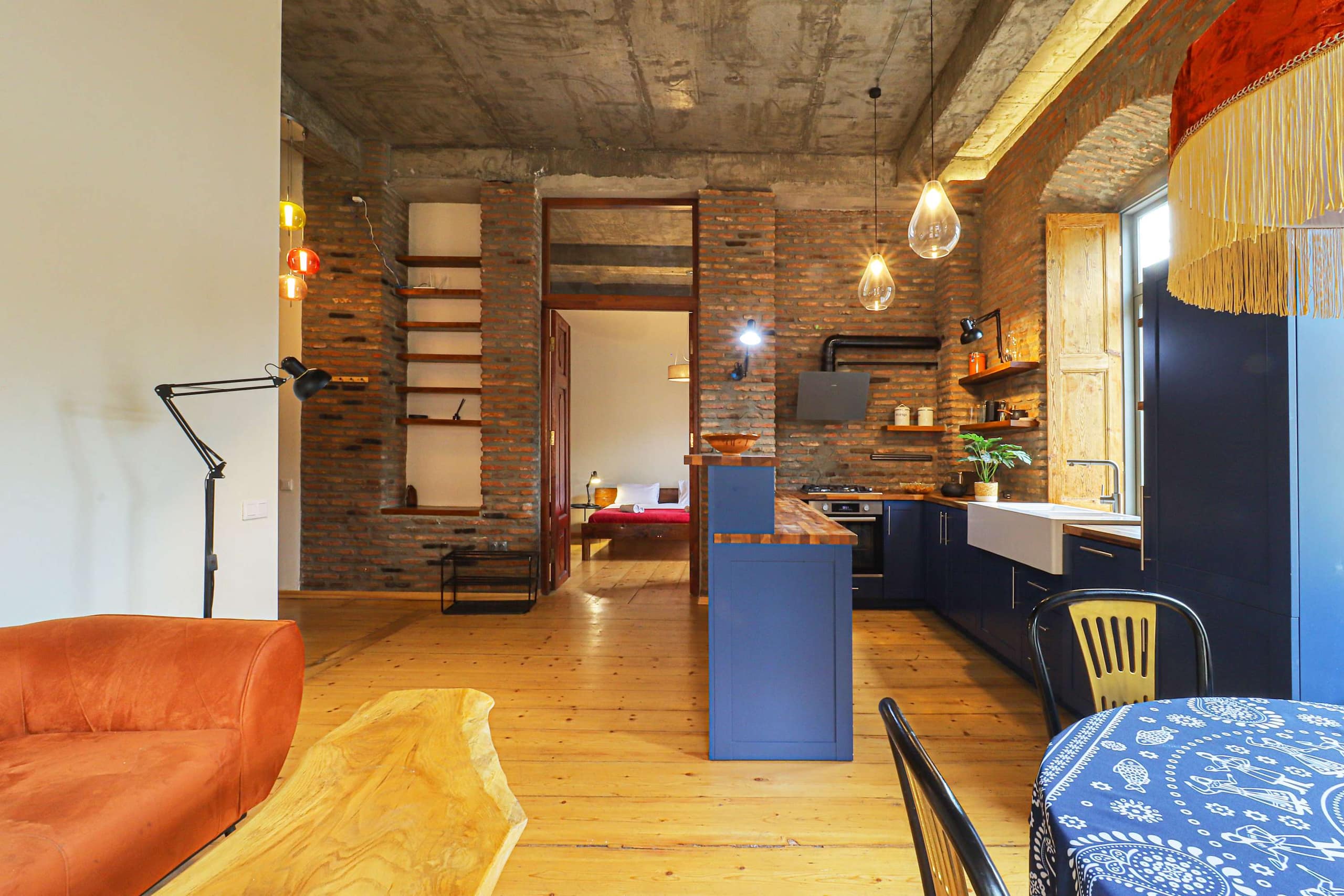 Central 2 Bedroom Apartment with Roomy Kitchen in Sololaki