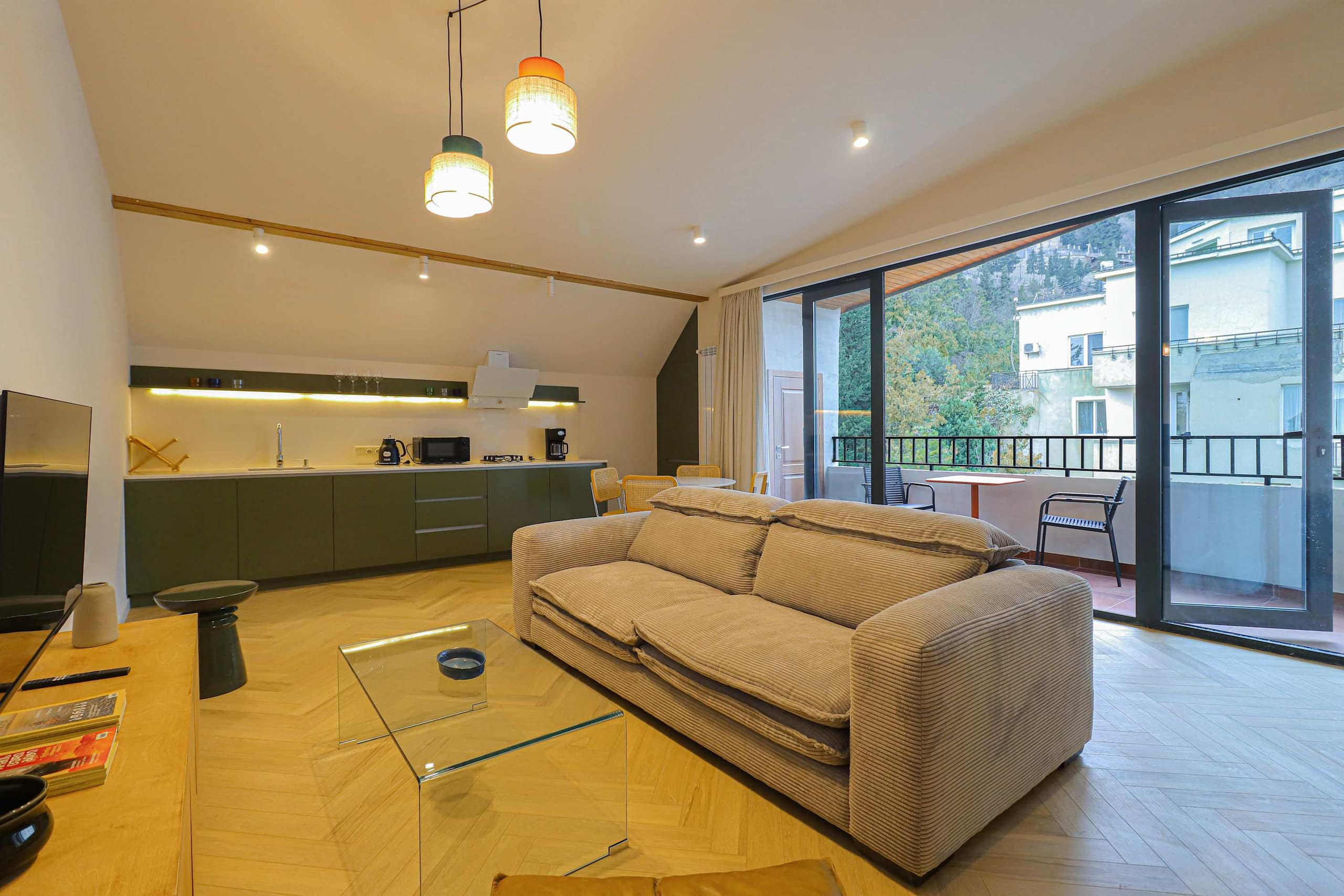 Scenic 2 Bedroom Mtatsminda Base in Mtatsminda