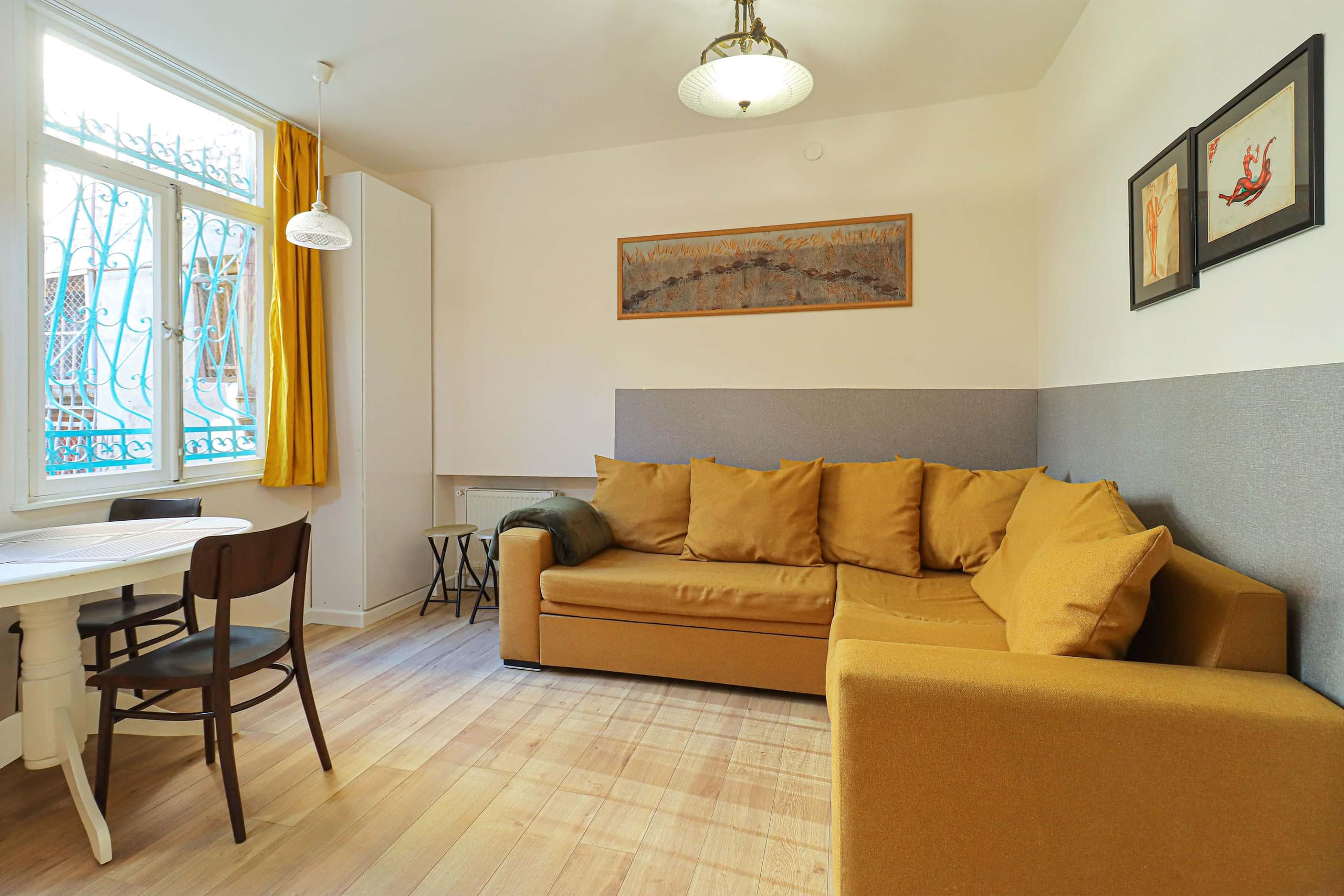 City Center 1 Bedroom Near Rustaveli & Liberty Square in Sololaki