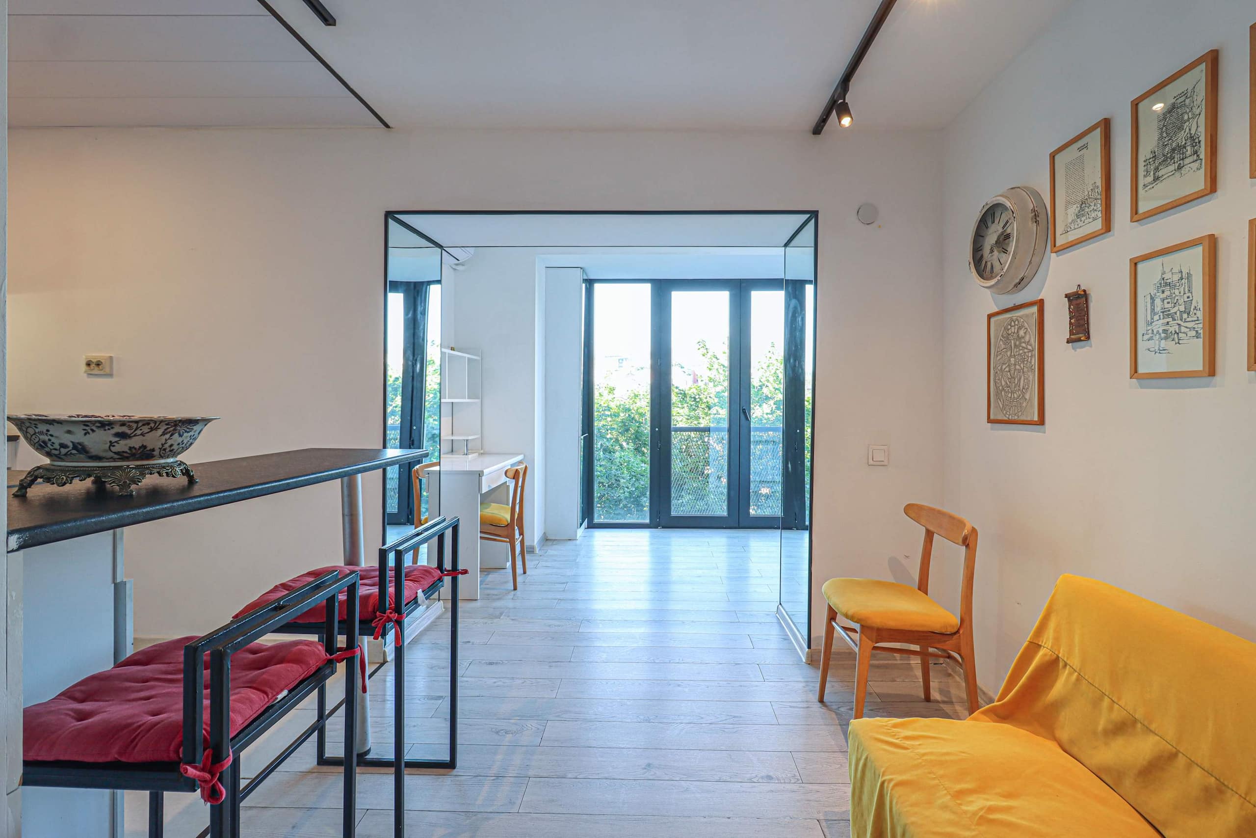 Bright 1 Bedroom with Sameba view, Avlabari in Old Town