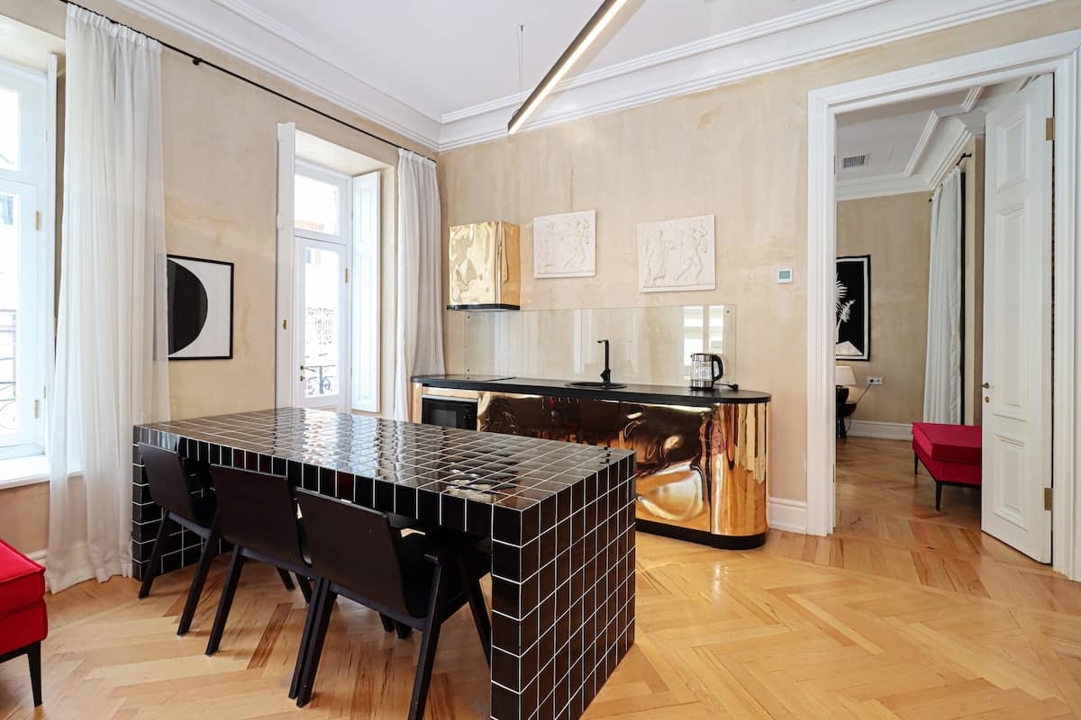 Central Luxury Stylish 1 Bedroom Apartment in Mtatsminda