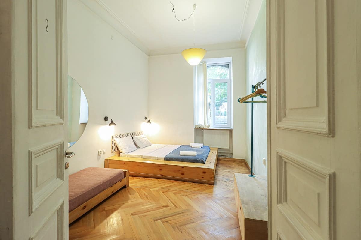 Unique 3 Bedroom Apartment in Old Tbilisi in Sololaki