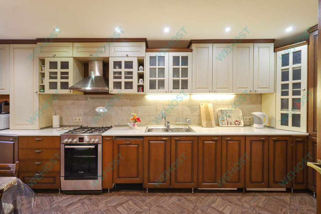 2-Room Apartment for Rent near Gudiashvili Square image 1