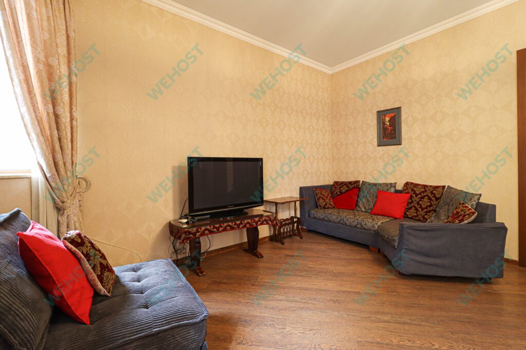 2-Room Apartment for Rent near Gudiashvili Square image 4