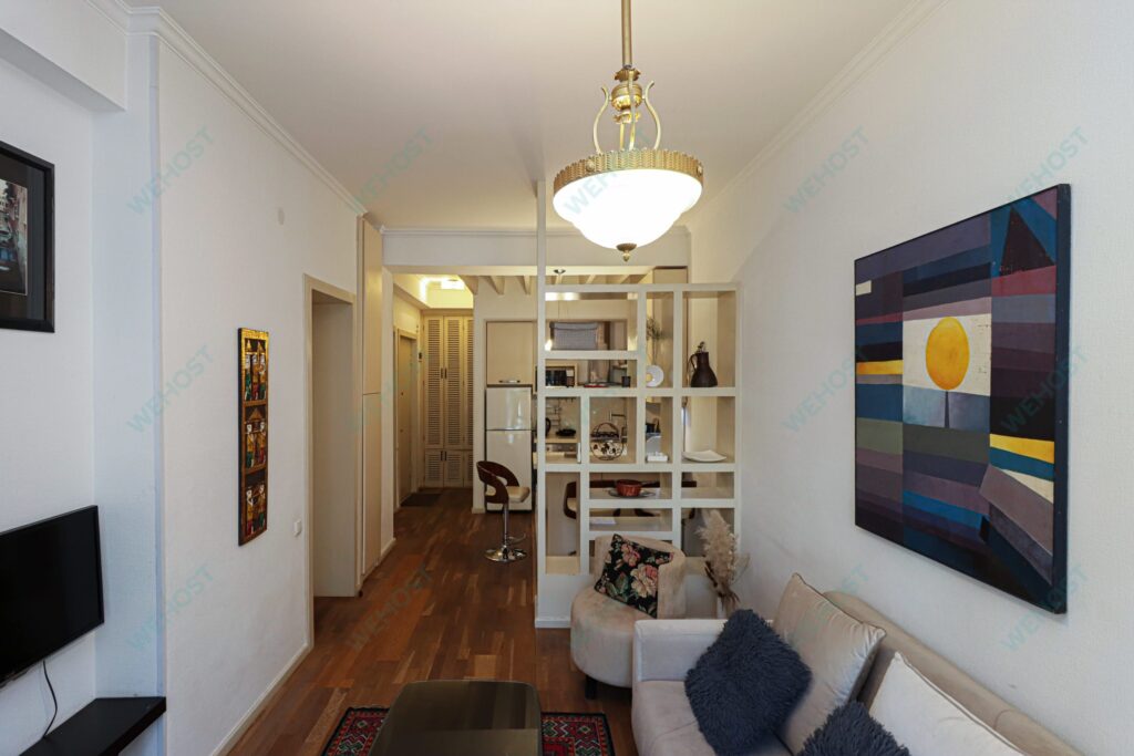1-bedroom Apartment in Mtatsminda image 5