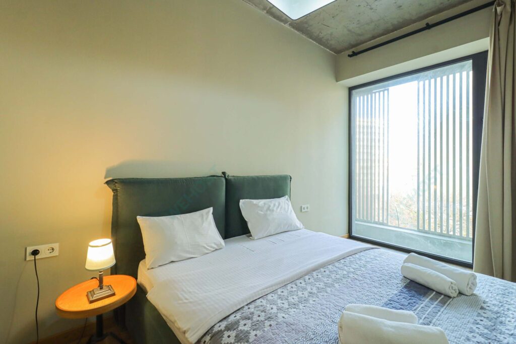 Vake: 2-Room Apartment for Rent image 5