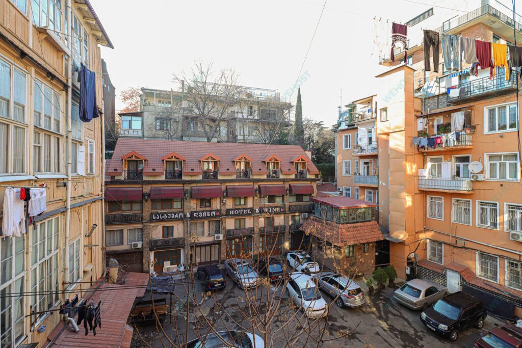 For rent: 1-bedroom apartment in Mtatsminda image 4